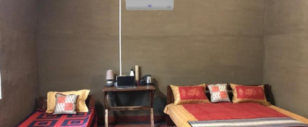 Abar Aranye Hotel Ghatshila Buitenkant foto
