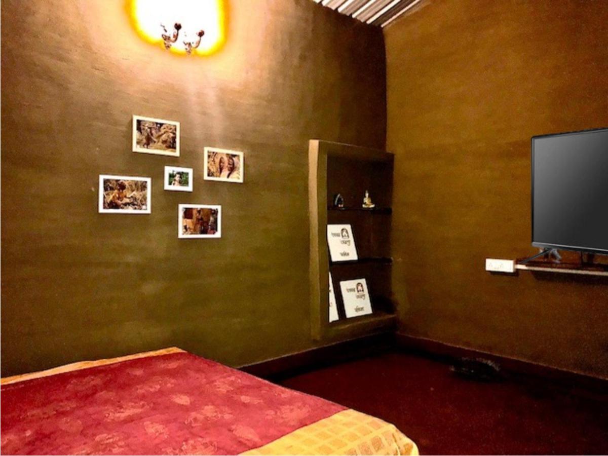Abar Aranye Hotel Ghatshila Buitenkant foto