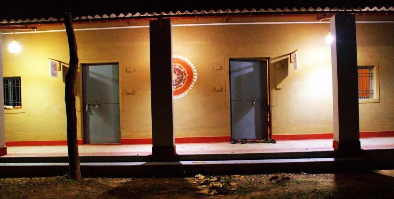 Abar Aranye Hotel Ghatshila Buitenkant foto